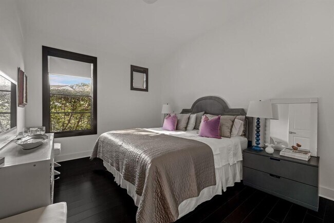 Building Photo - 4720 Rockcliff Rd