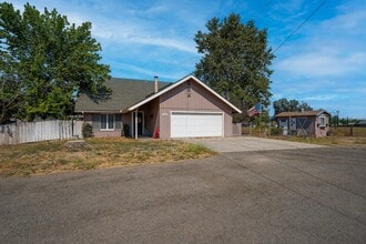 Building Photo - 1465 Barnett Rd