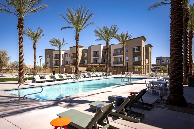 Building Photo - Estrella Springs at Canyon Trails