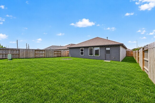 Building Photo - 6326 Linden Leaf Dr