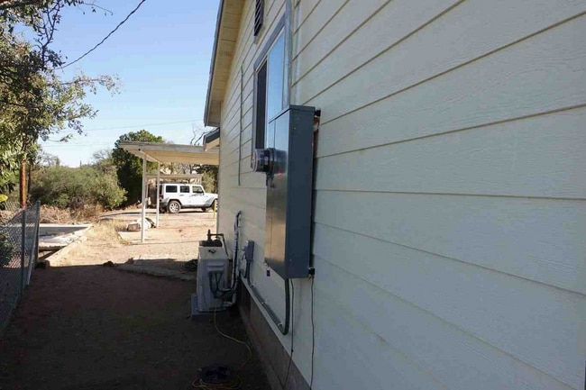 Building Photo - 222 Westridge Dr