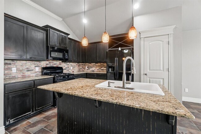 Building Photo - 4925 NW 164th Terrace