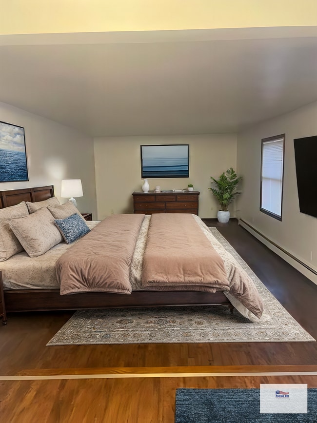 Building Photo - 7209 Main St