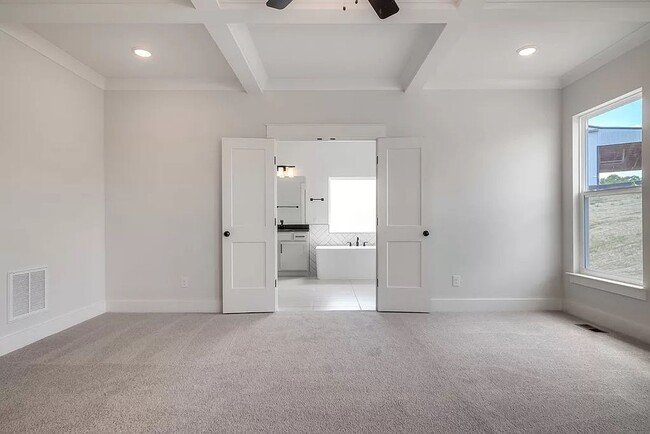 Building Photo - 7425 Twill Hts Lp