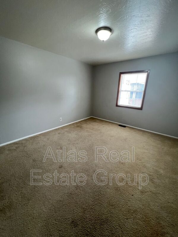 Building Photo - 2525 Wood Ave