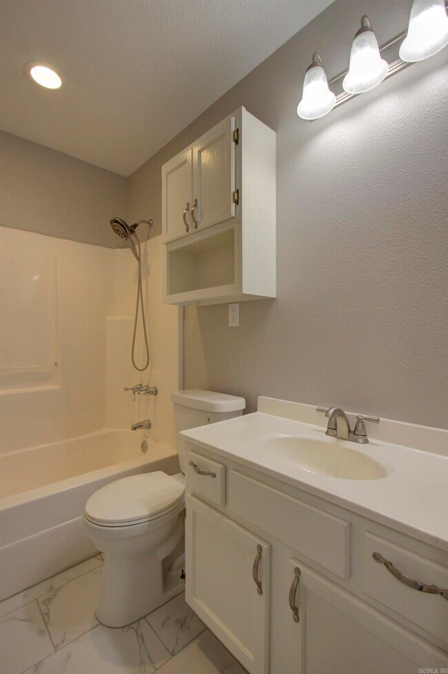 Building Photo - 720 Tennessee Acres Dr