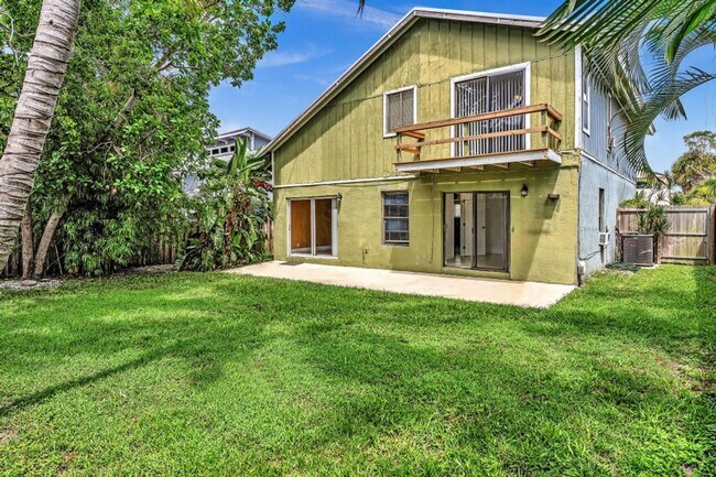 Building Photo - Beautiful 3 bedroom 2 bathroom Home in heart of  Delray Beach