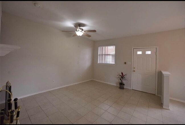 Building Photo - 1103 Dulles Ave
