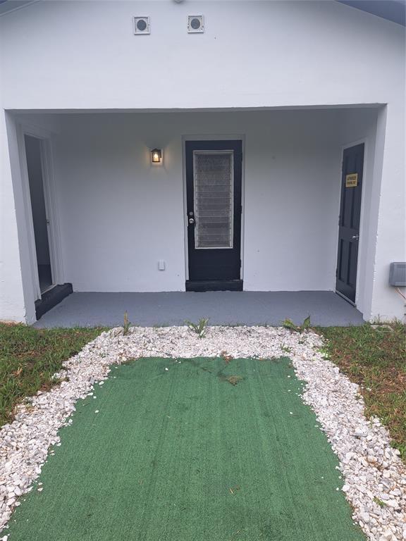 Building Photo - 980 SW 76th Ave