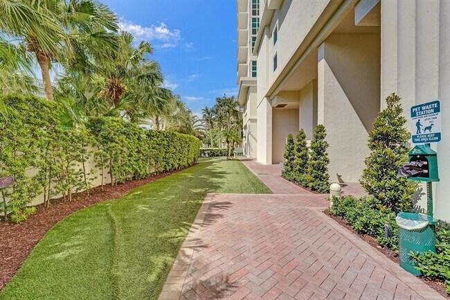 Building Photo - 101 S Fort Lauderdale Beach Blvd