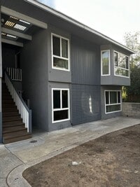 Building Photo - 421 Dana St
