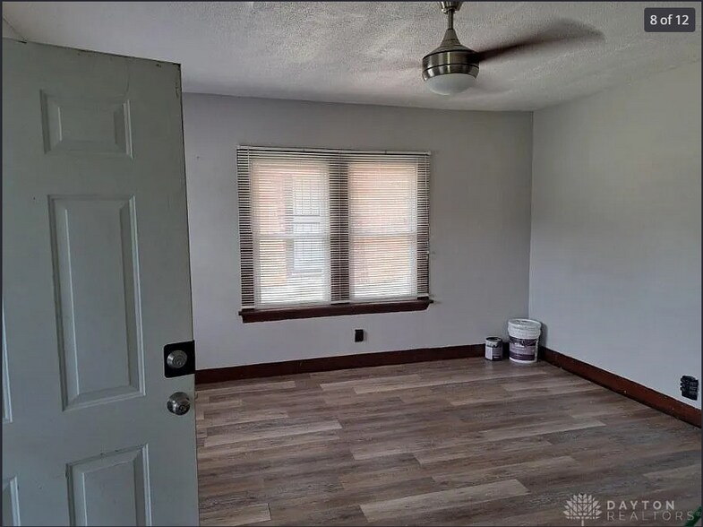 Building Photo - 524 Crestmore Ave