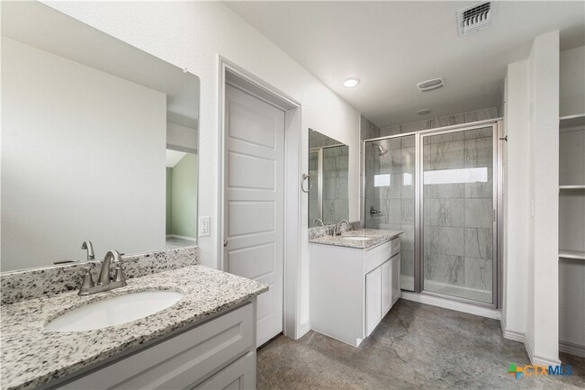 Building Photo - 742 Freedom Cir