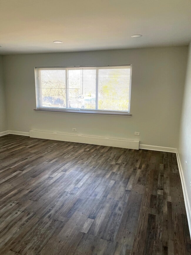 Building Photo - 287 8th St