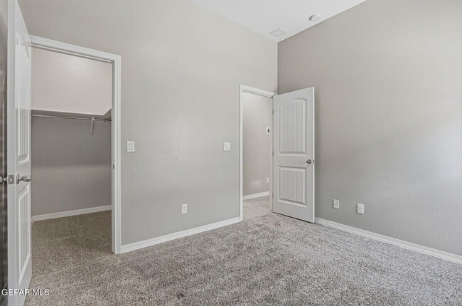 Building Photo - 909 Ada Ln