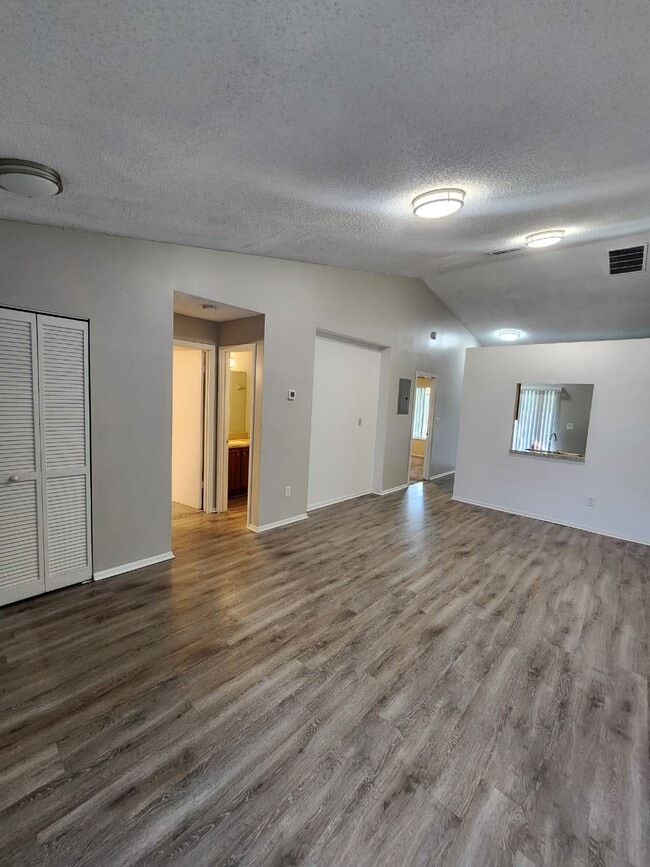 Building Photo - 5140 La Mancha Ct