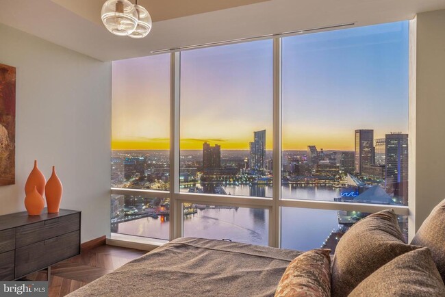 Building Photo - 300 International Drive