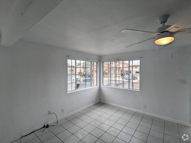 Building Photo - 7336 Fulton St