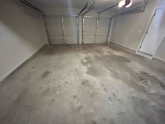 Building Photo - 987 Brecken Ln