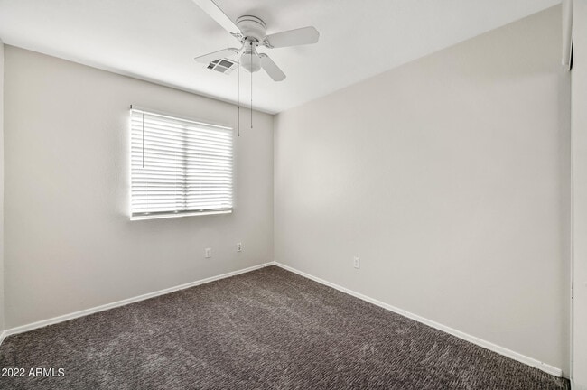 Building Photo - 4036 E Melinda Ln