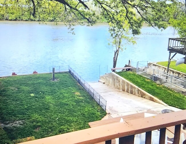 Building Photo - 3341 E 2059th Rd