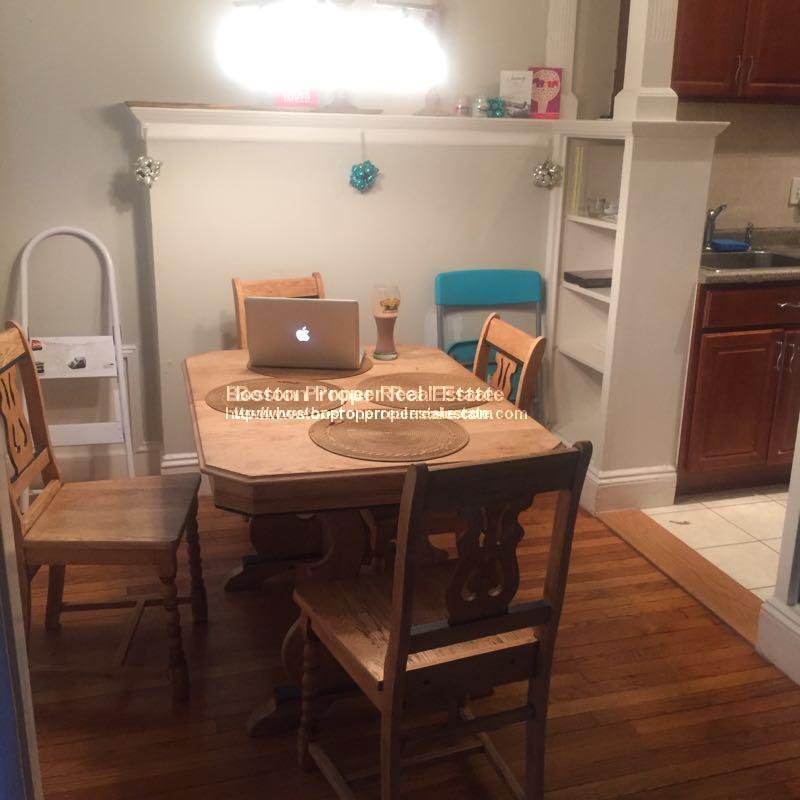 Building Photo - 70 Fenway