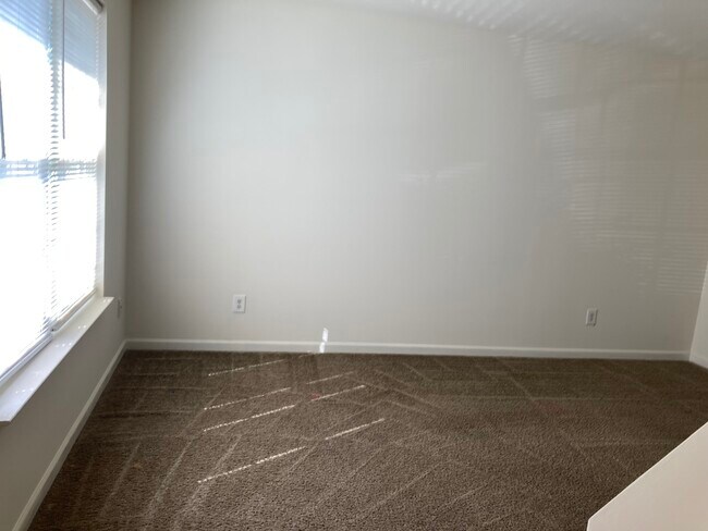 Building Photo - 31 Red Ln