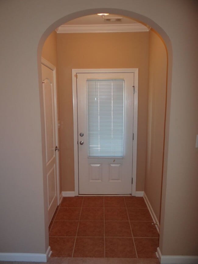 Building Photo - 257 Oxmoor Pl