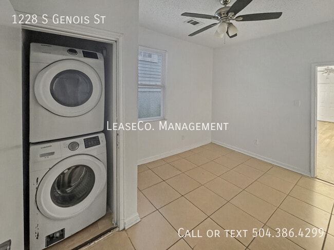 Building Photo - 1228 S Genois St