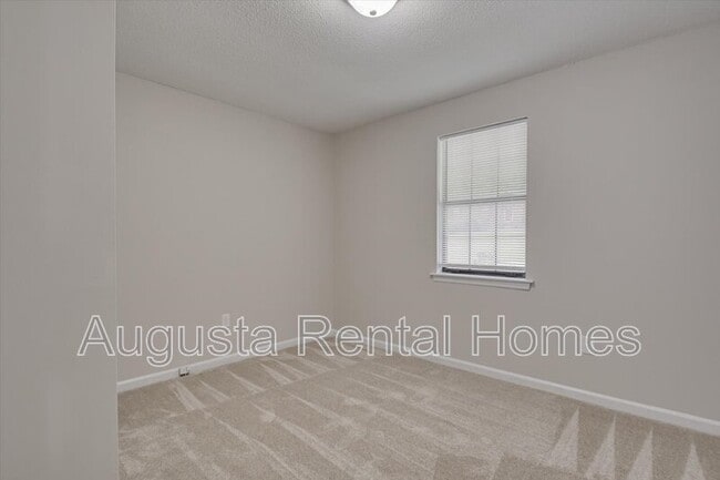 Building Photo - 2314 Rutherford Ave
