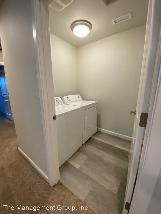 Building Photo - 3 br, 2.5 bath House - 5613 NE 58th Way