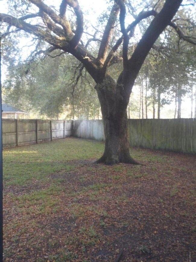 Building Photo - Charming 3 bedroom, 2.5 bath home in Oakle...