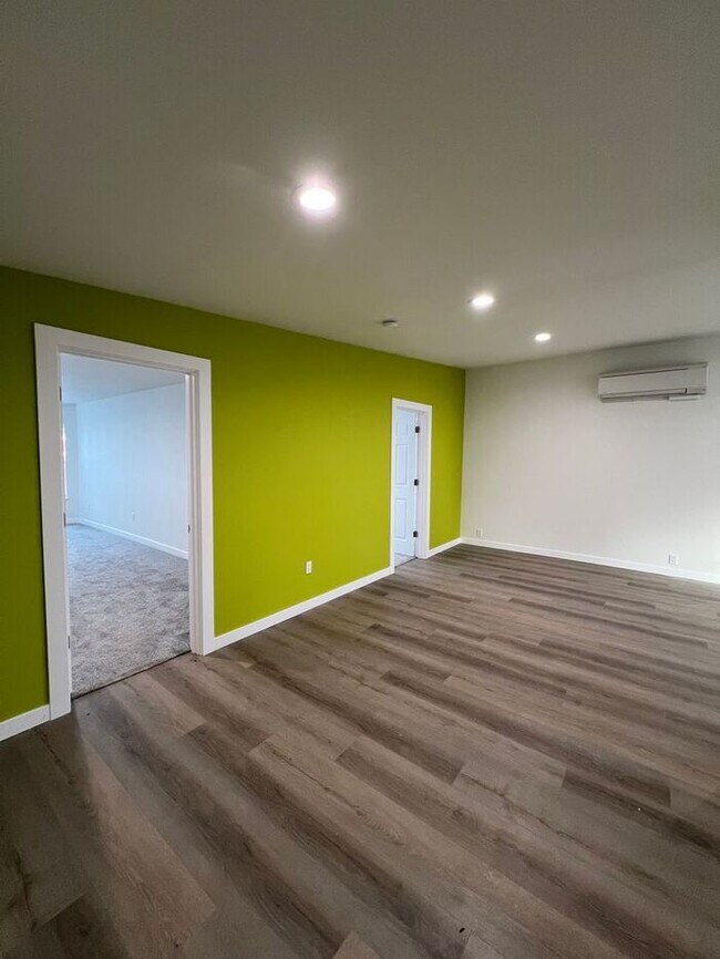 Building Photo - Professional Photos Coming Soon!