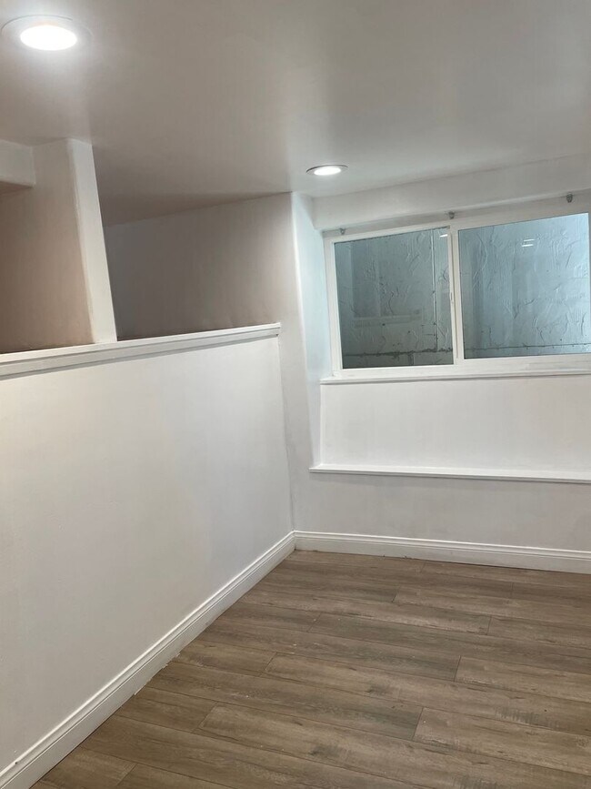 Building Photo - Minutes from Lake Arrowhead!