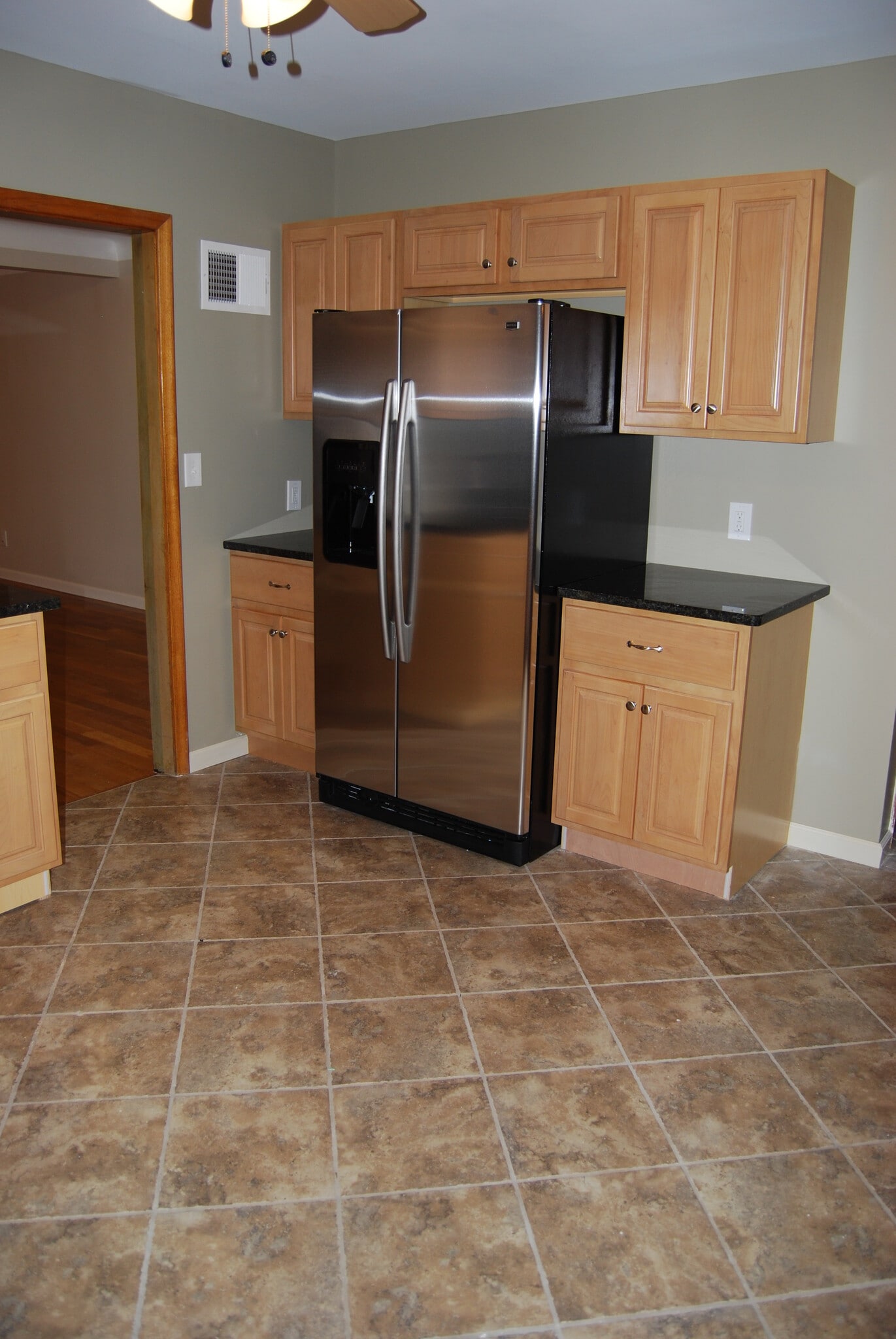 Kitchen with Maple Cabinets, Granite Counter tops and Stainless Steel Appliances (including Brand New Dishwasher) - 2923 Arthur St NE