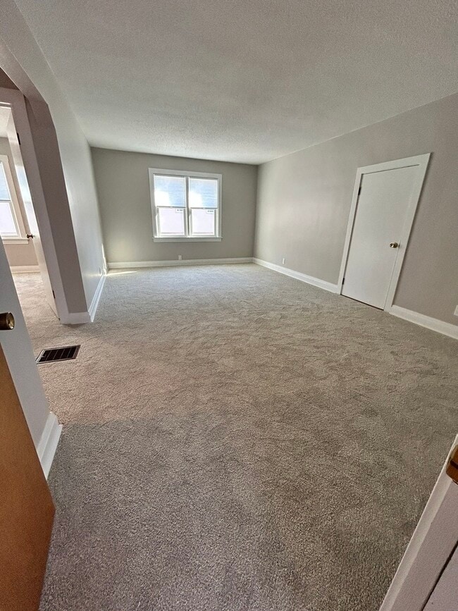 Building Photo - 461 N Northwest Hwy