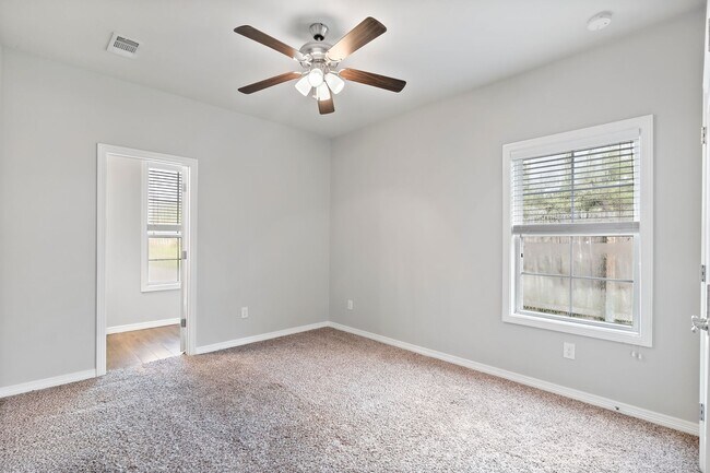 Building Photo - 4309 Nagle St
