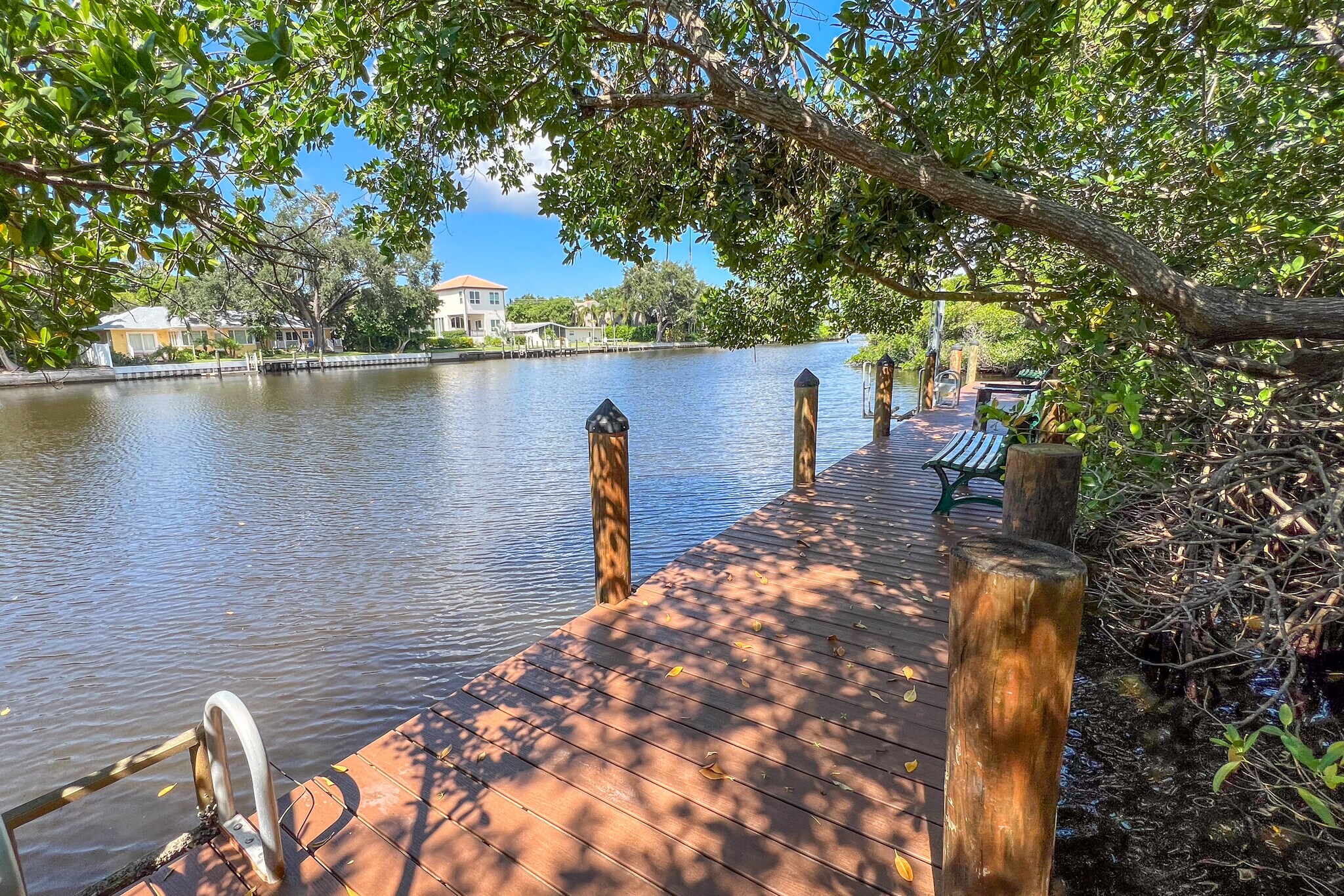 Building Photo - 850 S Tamiami Trl