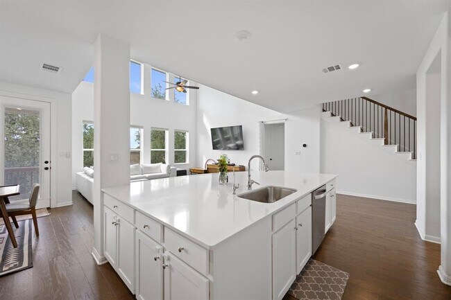 Building Photo - 7624 Alouette Dr