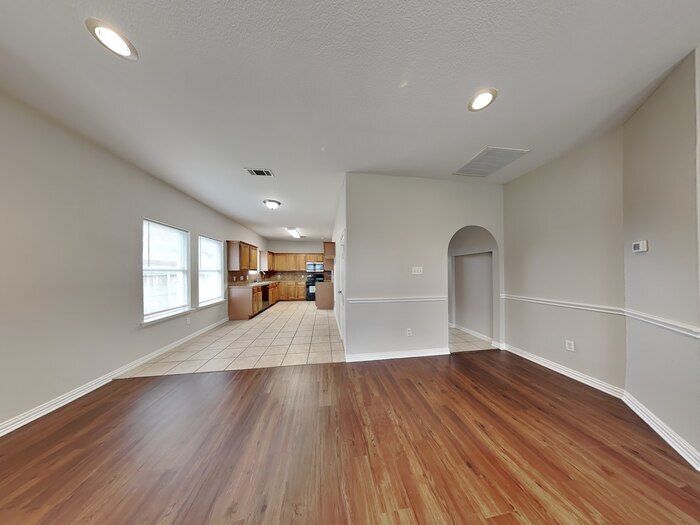 Building Photo - 2208 Rodney Ln