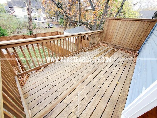 Building Photo - Beautiful Brookside Duplex-Available NOW!!