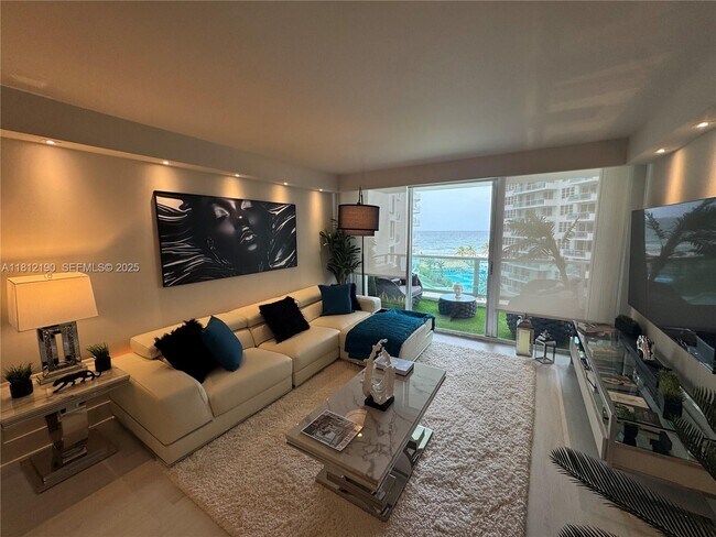 Building Photo - 5151 Collins Ave