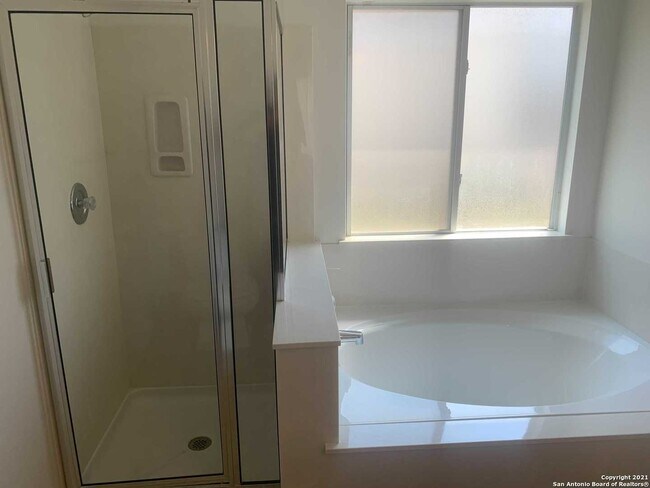 Building Photo - 3518 Ironwood Falls