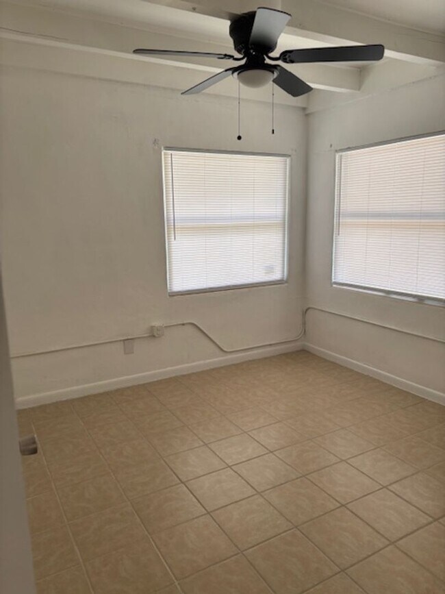 Building Photo - Recently Renovated 2BR/1BA Near FSU, FAMU & TSC – Only $950/Month!