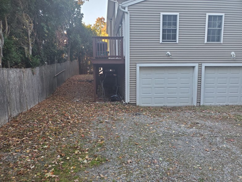 Garage and off street parking - 60 Amherst St