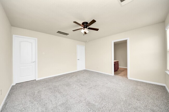 Building Photo - 19245 Reiner Gln Ct