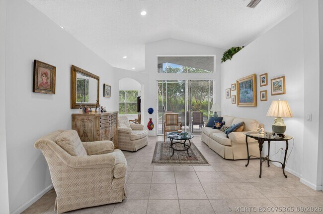 Building Photo - 11176 Ihilani Way