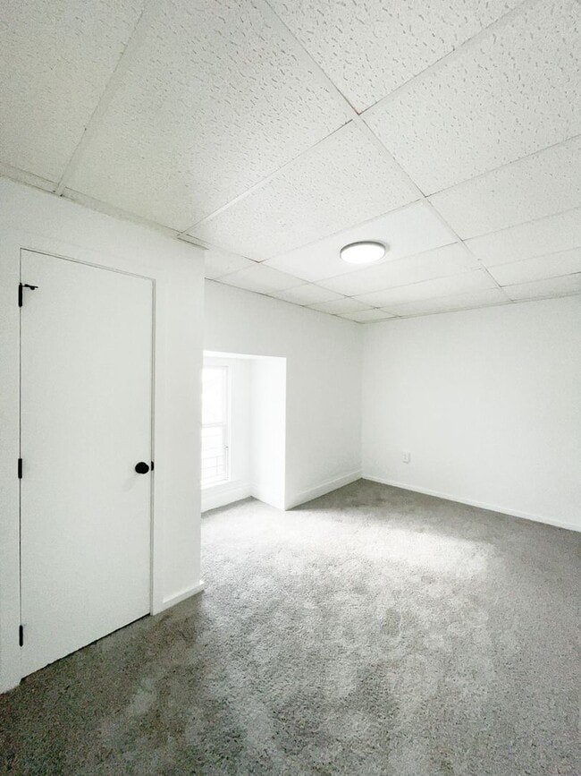 Building Photo - 709-711 Industry St