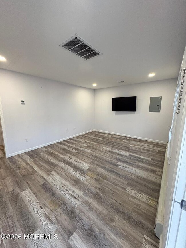 Building Photo - 217 Blaine Ave