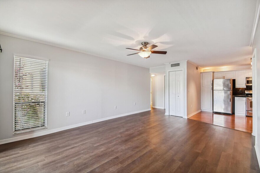 Building Photo - 5558 Baywater Dr